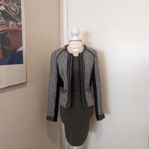 White House Black Market  Tweed Blazer Size 6 with front pockets